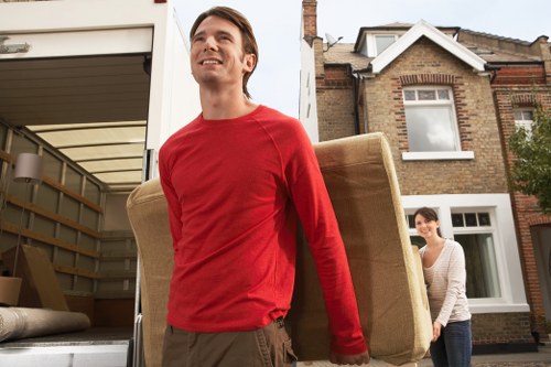 Professional moving truck service supporting a Shoreditch relocation