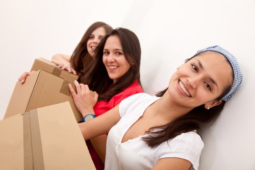 Flexible Shoreditch moving service for homes and businesses
