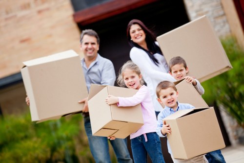 Residential flat move with careful handling in Shoreditch