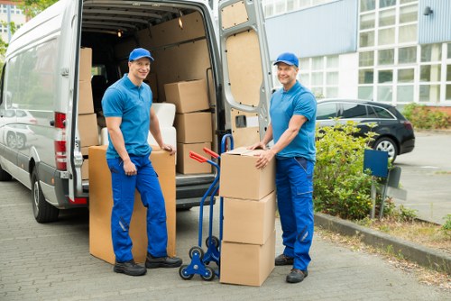 Local moving team providing flexible man and van service in Shoreditch