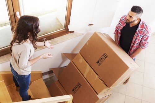 Cubic-yard pricing estimate for a local move in Shoreditch
