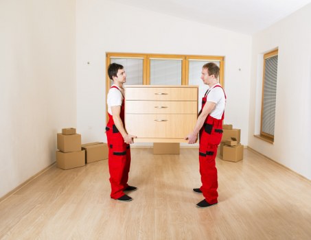 Local removal van service handling access challenges near Shoreditch apartments